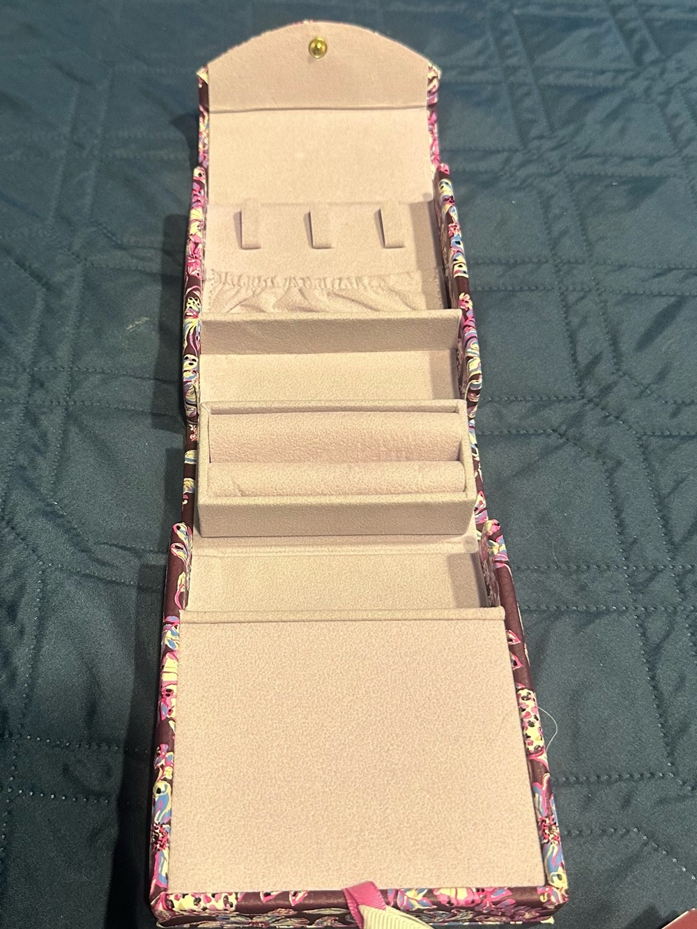 NWT Lilly Pulitzer Floral Jewelry case with 4 separate compartments - Picture 4 of 14